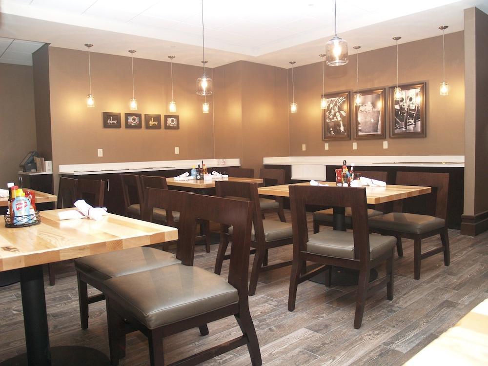 萨利纳假日酒店 萨莱纳 外观 照片